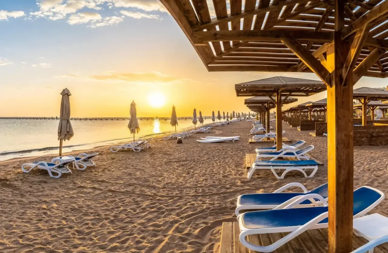 Strand von Hurghada bei Sonnenuntergang